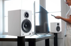 Why This Reddit Robot Says You Shouldn’t Buy a Soundbar