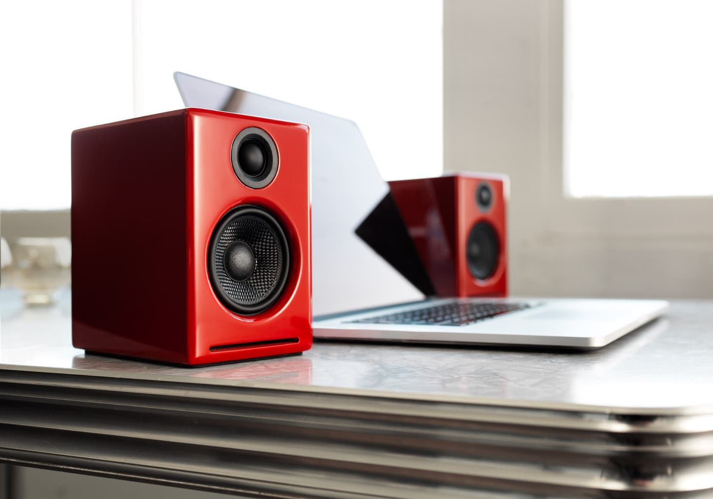 powered computer speakers wireless