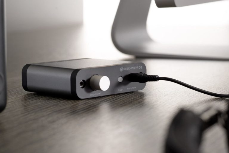 Can a Headphone Amplifier Make Cheap Earbuds Sound Better? An Expert Explains