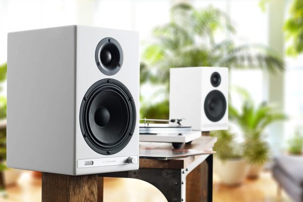 HD6 Hi-Gloss White