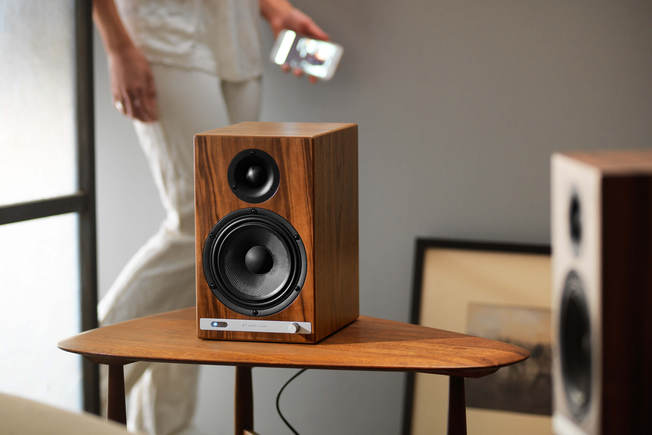 HD6-Walnut-with-iphone-scaled-8